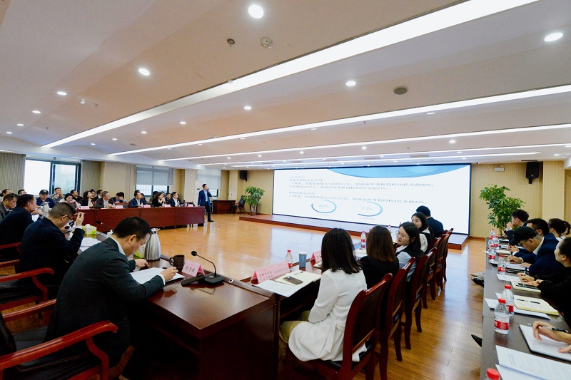 进出口.jpg 新球体育