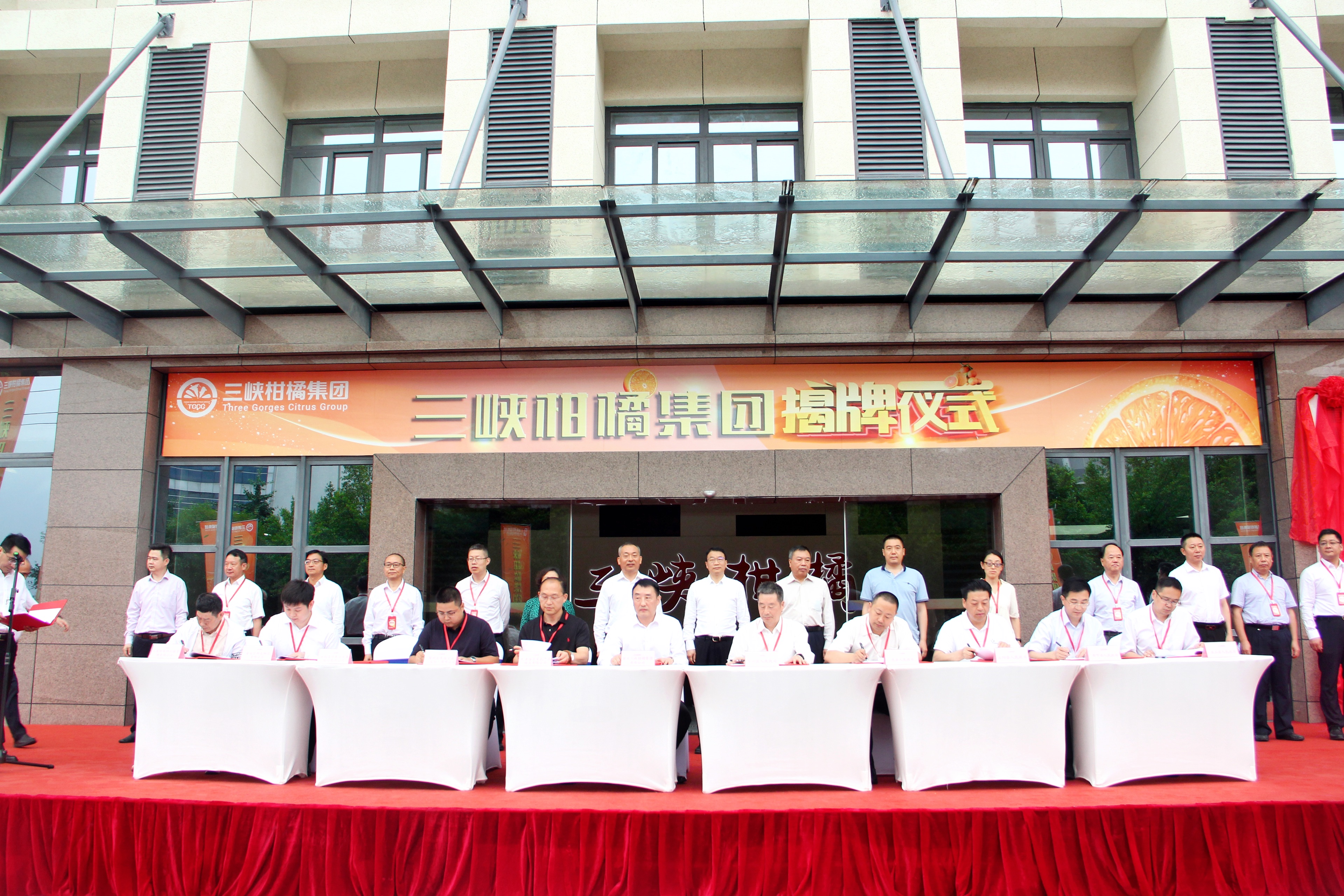 feabb134090d588e7c7c3bc2f2d09b2.jpg 新球体育