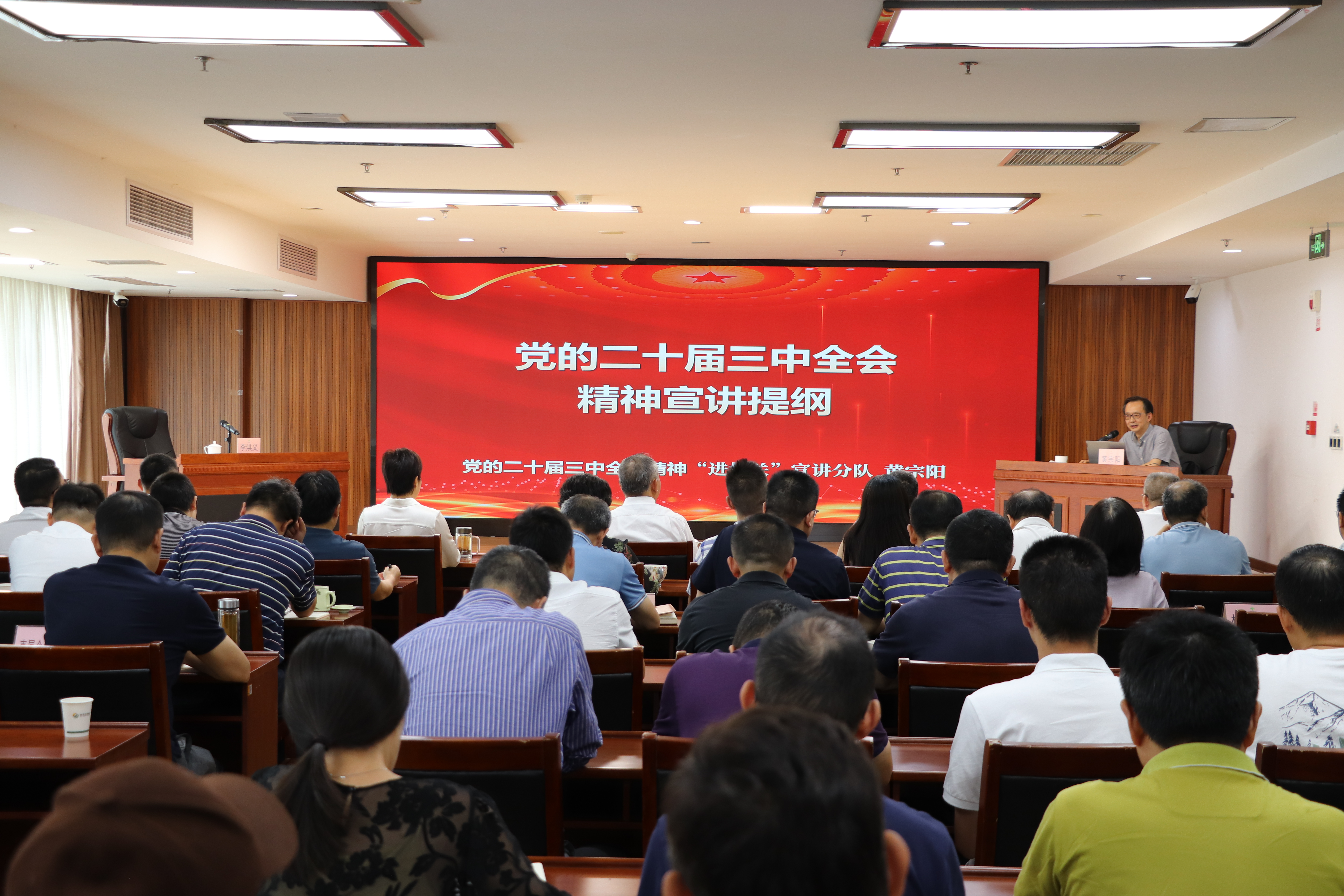 111.jpg 新球体育